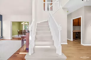 109 Bobolink Dr, Grayslake, IL 60030 - Photo 3