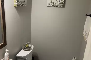 2716 Larkspur Ln, Hazel Crest, IL 60429 - Photo 7