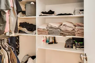 1 E Scott St, Chicago, IL 60610 - Photo 11