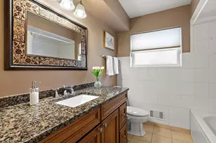 6335 N Karlov Ave, Chicago, IL 60646 - Photo 13