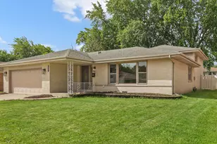 947 E 169th St, South Holland, IL 60473 - Photo 1