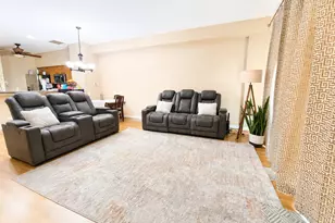 2927 Stonewater Dr, Naperville, IL 60564 - Photo 5