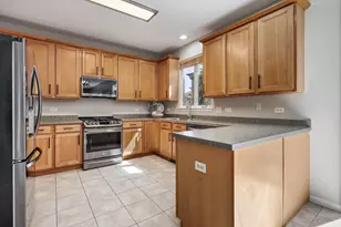 11204 Thrush Creek Dr, Richmond, IL 60071 - Photo 13