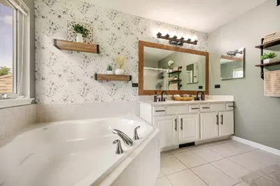 11204 Thrush Creek Drive, Richmond, IL 60071 - Photo 19