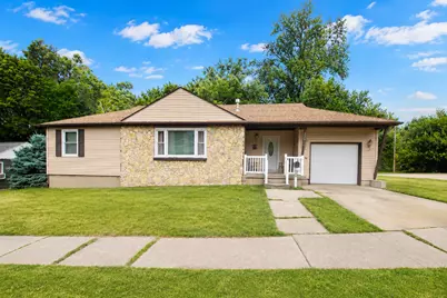 720 S Ottawa Avenue, Dixon, IL 61021 - Photo 1
