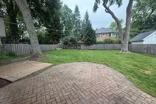 611 E Davis St, Arlington Heights, IL 60005 - Photo 15