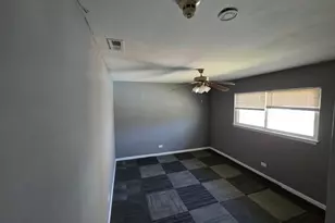 722 N Center St, Naperville, IL 60563 - Photo 5