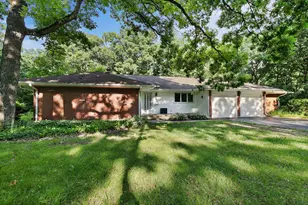 7N161 Hickory Ln, Saint Charles, IL 60174 - Photo 1