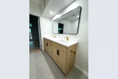 1107 N Wolcott Avenue, Chicago, IL 60622 - Photo 17
