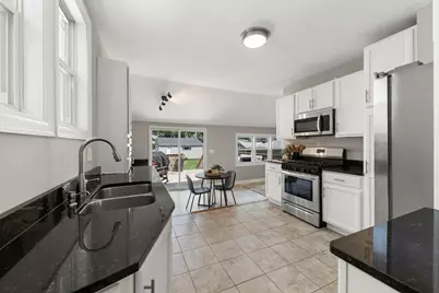 501 S Wisconsin Avenue, Villa Park, IL 60181 - Photo 11
