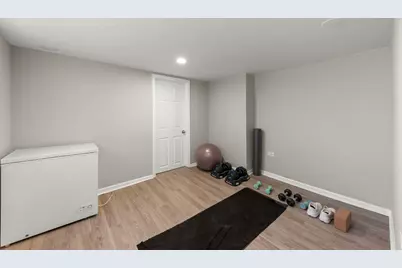 501 S Wisconsin Avenue, Villa Park, IL 60181 - Photo 27