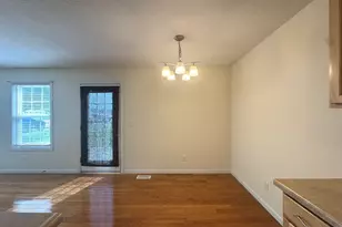 2090 Summerfield Ln, Bourbonnais, IL 60914 - Photo 5
