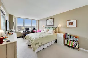 655 W Irving Park Rd, Chicago, IL 60613 - Photo 9
