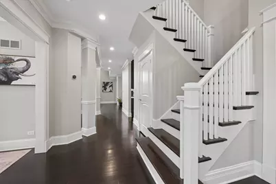 5054 W Berwyn Avenue, Chicago, IL 60630 - Photo 3