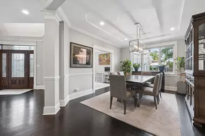 5054 W Berwyn Avenue, Chicago, IL 60630 - Photo 9