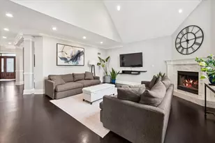 5054 W Berwyn Ave, Chicago, IL 60630 - Photo 7