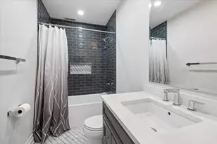 5054 W Berwyn Ave, Chicago, IL 60630 - Photo 25