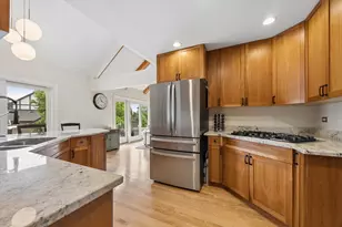 8300 Chelsea Ln, Willow Springs, IL 60480 - Photo 15