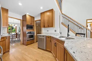 8300 Chelsea Ln, Willow Springs, IL 60480 - Photo 13