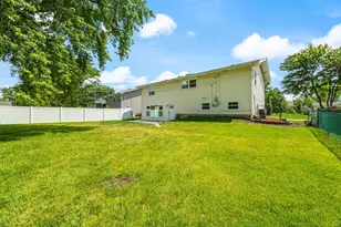 1030 Cobble Hill Ct, Hoffman Estates, IL 60169 - Photo 29