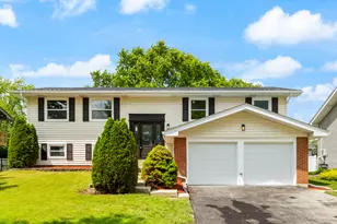 1030 Cobble Hill Ct, Hoffman Estates, IL 60169 - Photo 1