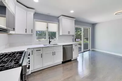 16W250 93rd Place, Burr Ridge, IL 60527 - Photo 7