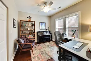 530 W Cornelia Ave, Chicago, IL 60657 - Photo 11