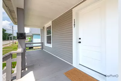 1307 E Cass Street, Joliet, IL 60432 - Photo 3