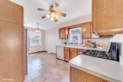 7847 Mason Avenue, Burbank, IL 60459 - Photo 13