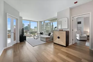 757 N Orleans St, Chicago, IL 60654 - Photo 5