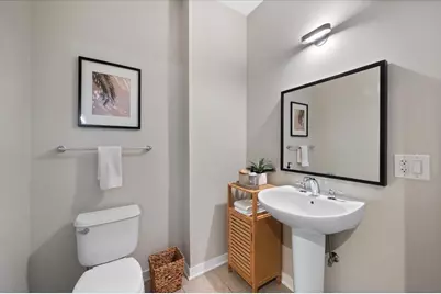 757 N Orleans Street #908, Chicago, IL 60654 - Photo 9