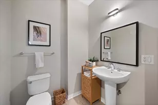 757 N Orleans St, Chicago, IL 60654 - Photo 9
