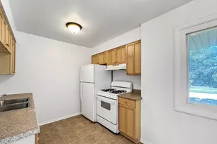 1342 S 14th St, Saint Charles, IL 60174 - Photo 7