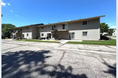 1342 S 14th Street #B2, Saint Charles, IL 60174 - Photo 19