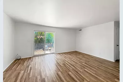 1342 S 14th Street #B2, Saint Charles, IL 60174 - Photo 9