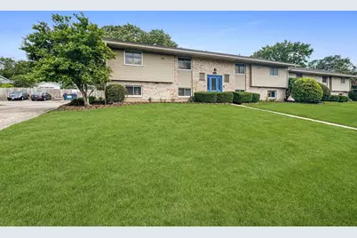 1342 S 14th Street #B2, Saint Charles, IL 60174 - Photo 1