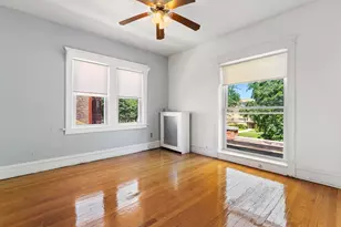 2051 E 72nd Pl, Chicago, IL 60649 - Photo 11