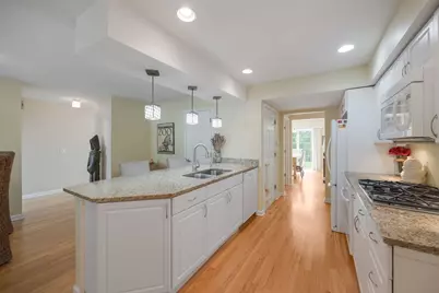 137 Welwyn Street, Lake Bluff, IL 60044 - Photo 11