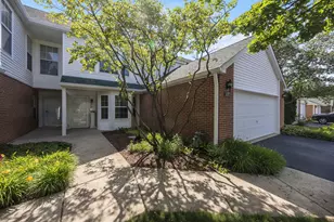 137 Welwyn St, Lake Bluff, IL 60044 - Photo 1