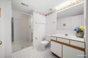 308 Chesapeake Ln, Bloomingdale, IL 60108 - Photo 13