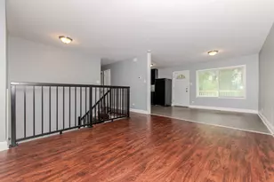 3553 Marseilles Ln, Hazel Crest, IL 60429 - Photo 3