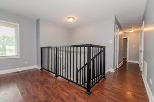 3553 Marseilles Ln, Hazel Crest, IL 60429 - Photo 5