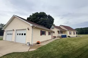 12 W Park Ave, Cherry, IL 61317 - Photo 3