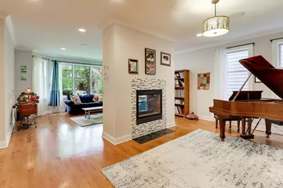 5404 W Leland Avenue, Chicago, IL 60630 - Photo 7