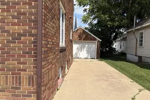 1008 Joliet St, Lasalle, IL 61301 - Photo 3