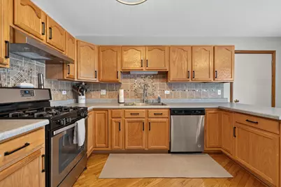 10205 Sharon Lane, Hebron, IL 60034 - Photo 7