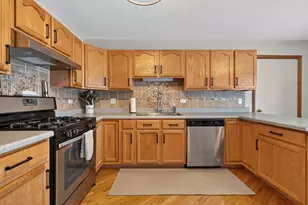10205 Sharon Ln, Hebron, IL 60034 - Photo 7