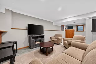 10205 Sharon Ln, Hebron, IL 60034 - Photo 19