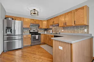 10205 Sharon Ln, Hebron, IL 60034 - Photo 7