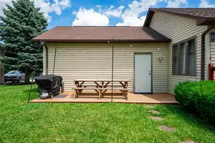 10205 Sharon Ln, Hebron, IL 60034 - Photo 25